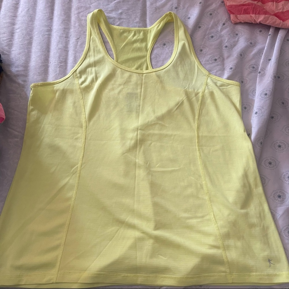 Workout tanks bundle